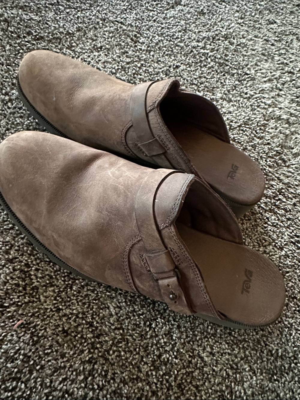 Teva Brown Slip-On Mule Clogs Size 9 woman’s Unisex Style Autumn Cozy Easy